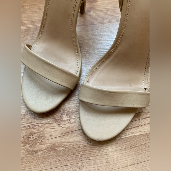 Nude heels - Picture 2 of 4